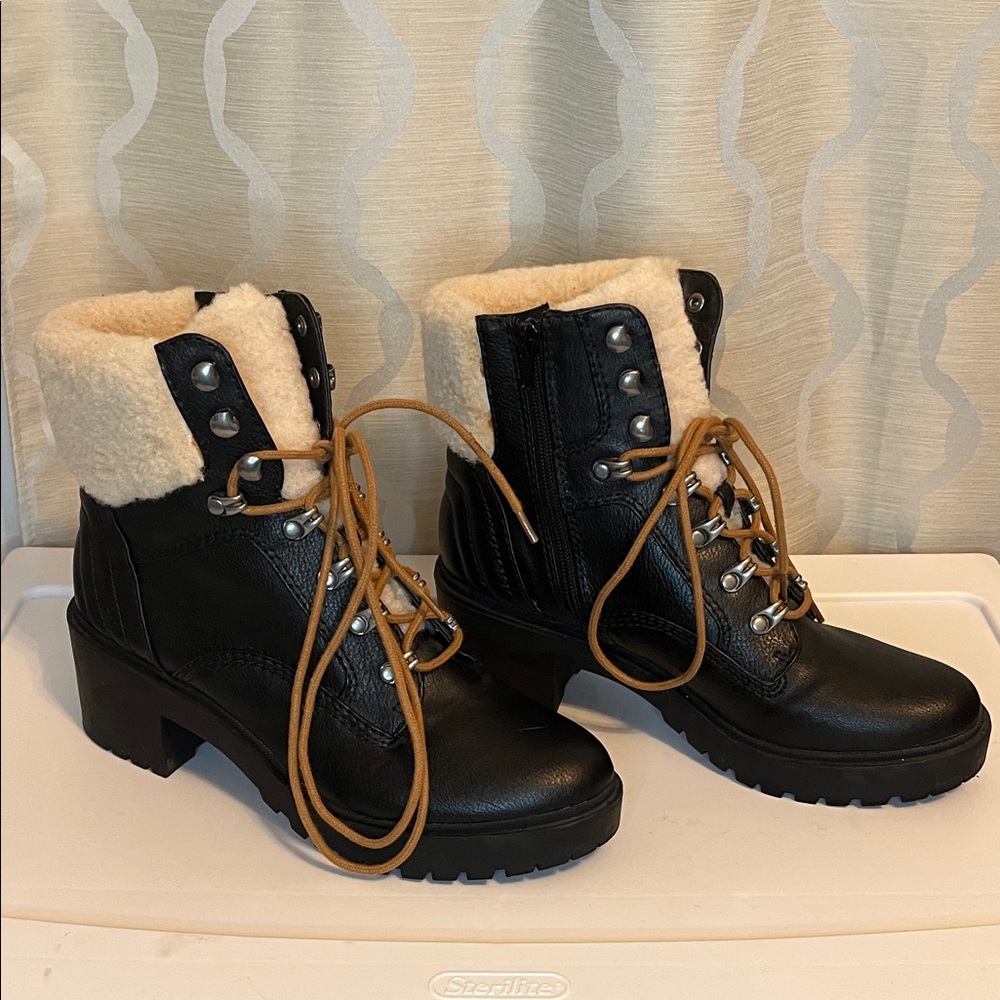 Indigo Road Faux Fur Faux Leather Heeled Military Combat Boots Size 8.5‎